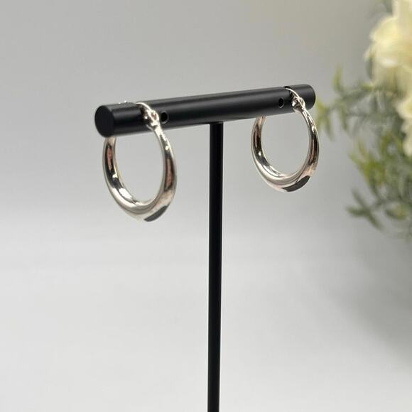 AV 925 Designer Sterling Silver Crescent Pierced Hoop Earrings, 2.9 grams - Picture 1 of 11